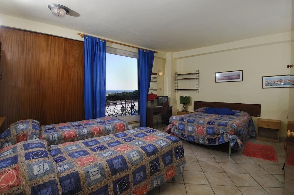 Hotel Nettuno Диано-Марина Экстерьер фото