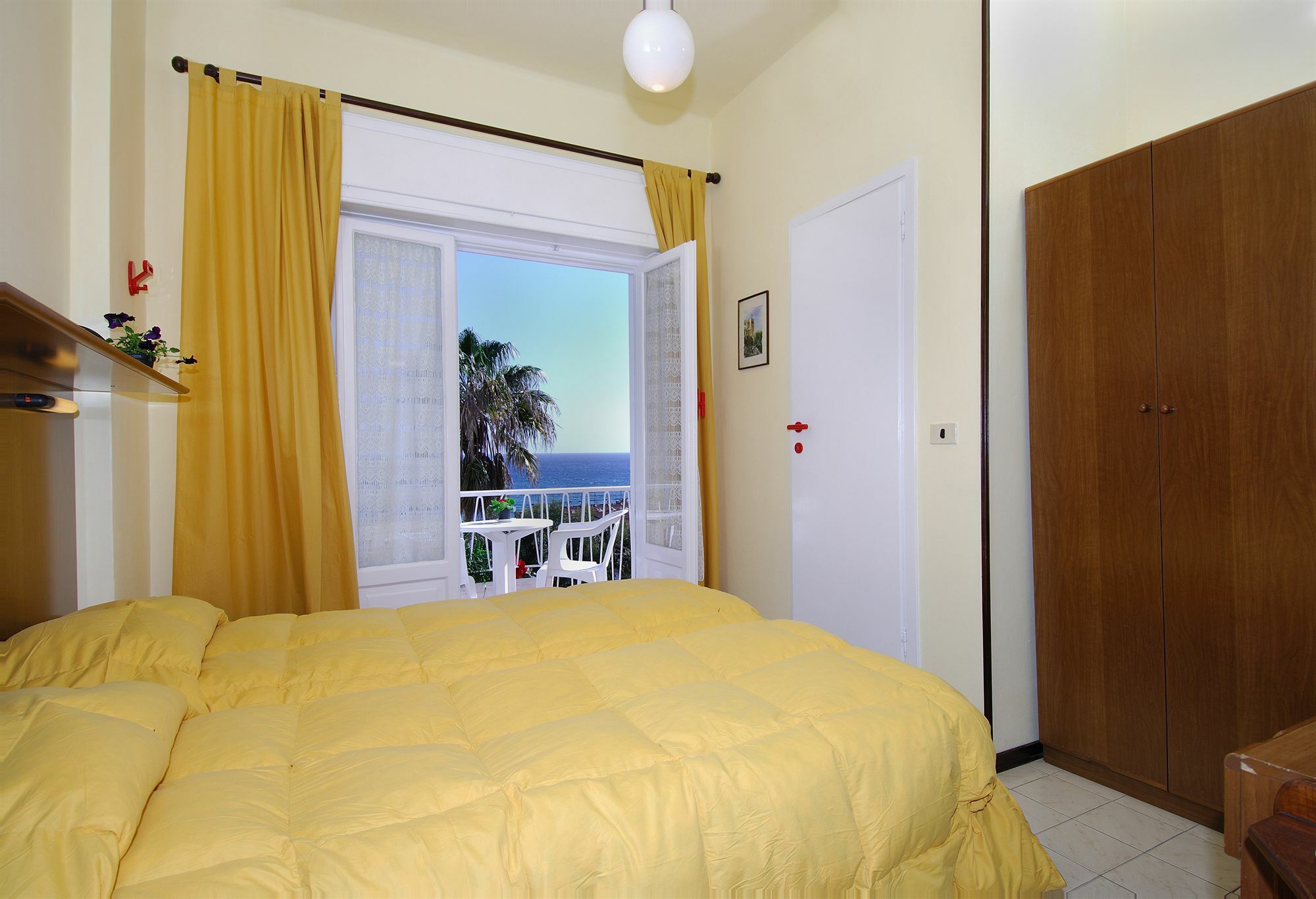 Hotel Nettuno Диано-Марина Экстерьер фото