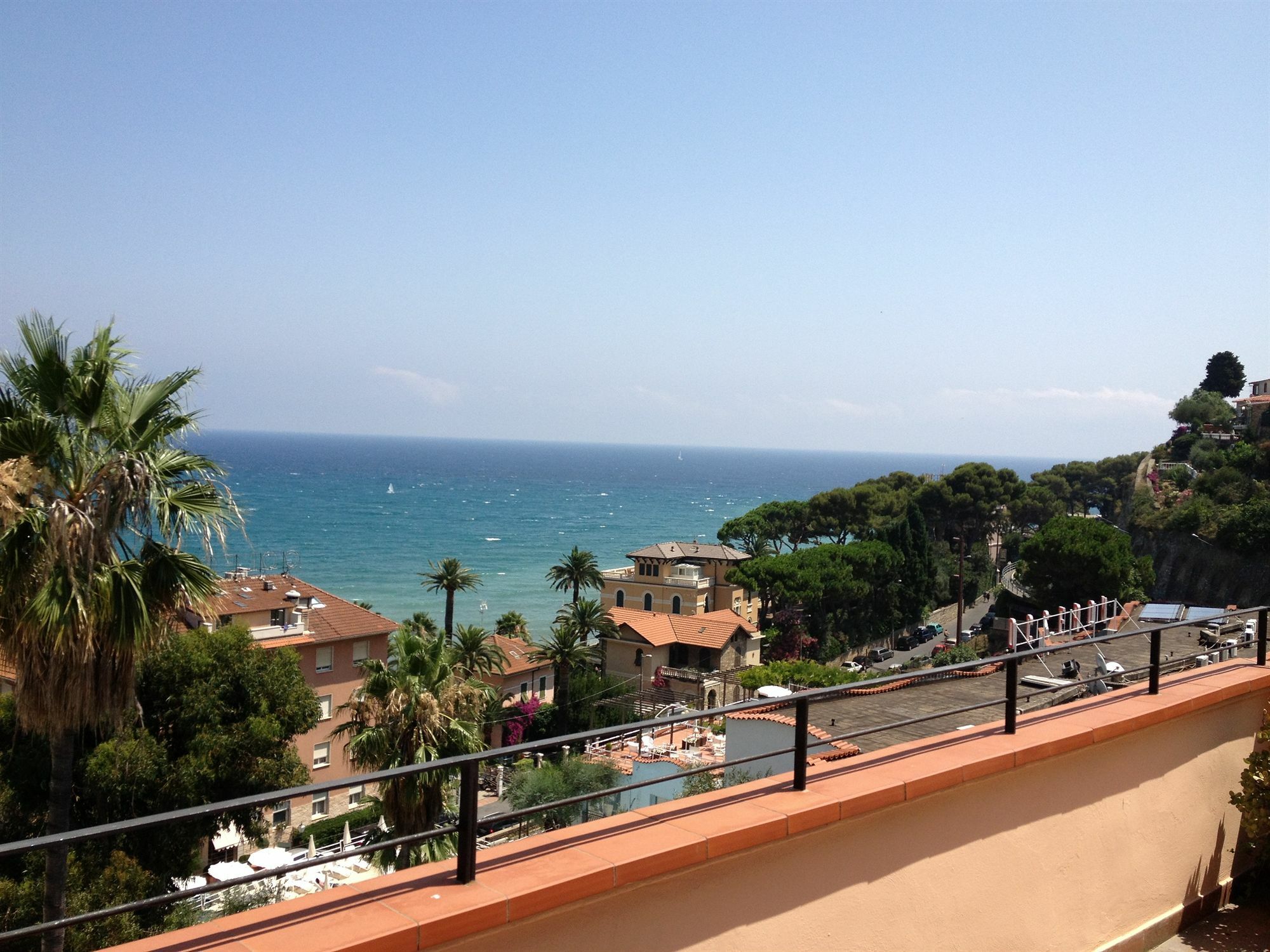 Hotel Nettuno Диано-Марина Экстерьер фото