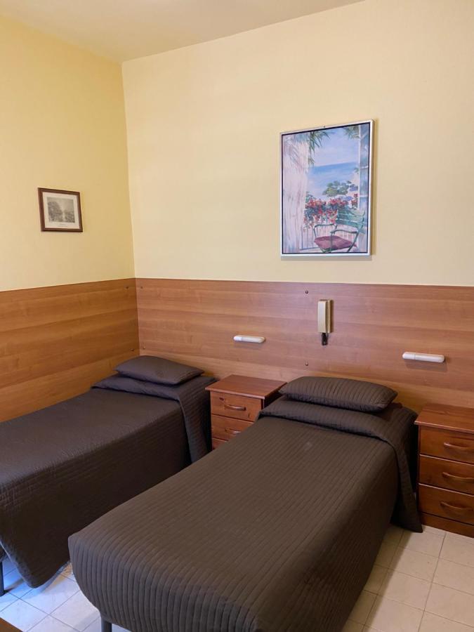 Hotel Nettuno Диано-Марина Экстерьер фото