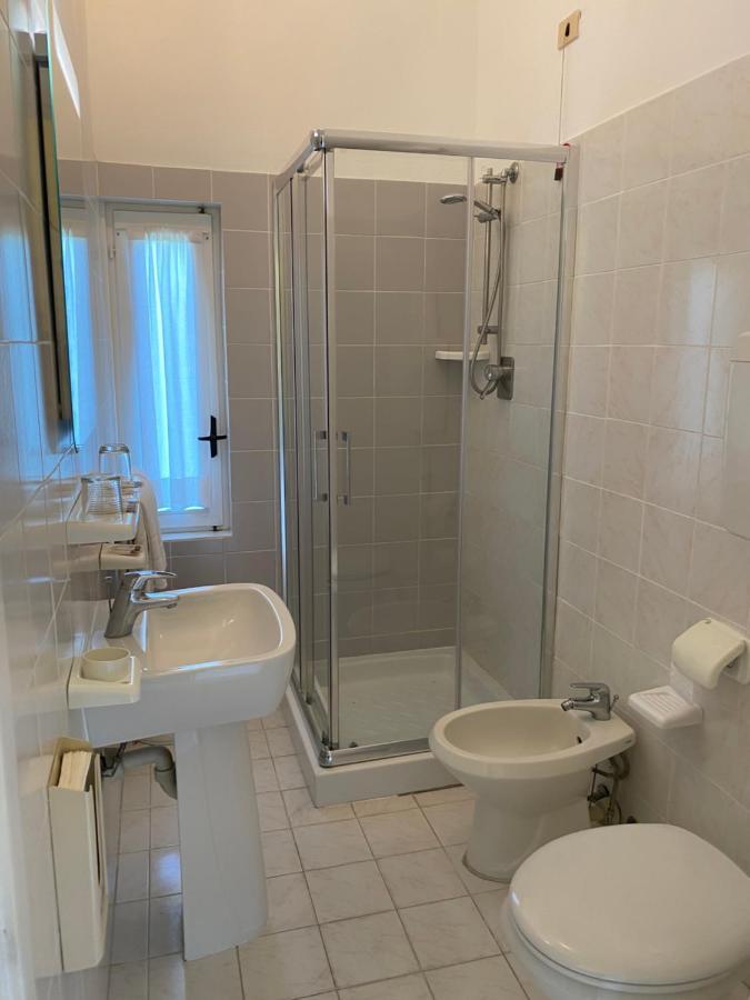 Hotel Nettuno Диано-Марина Экстерьер фото