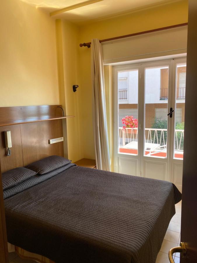 Hotel Nettuno Диано-Марина Экстерьер фото